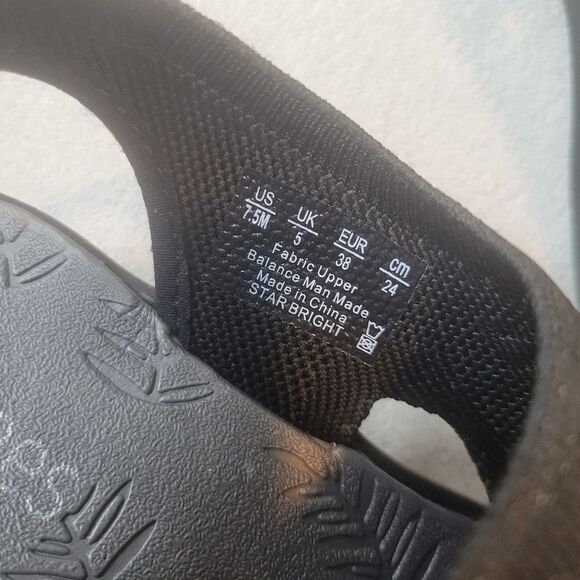 Bzees Women's Star Bright Black Wedge Sandals Size 7.5 M - Picture 4 of 8